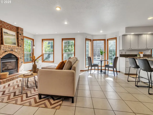 $579,000 | 4020 Mandy Avenue Southeast, Salem, OR 97302