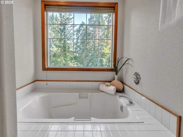 $579,000 | 4020 Mandy Avenue Southeast, Salem, OR 97302