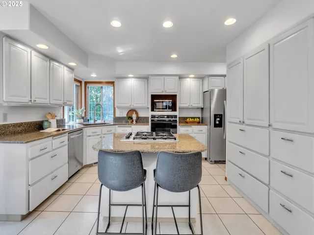 $579,000 | 4020 Mandy Avenue Southeast, Salem, OR 97302