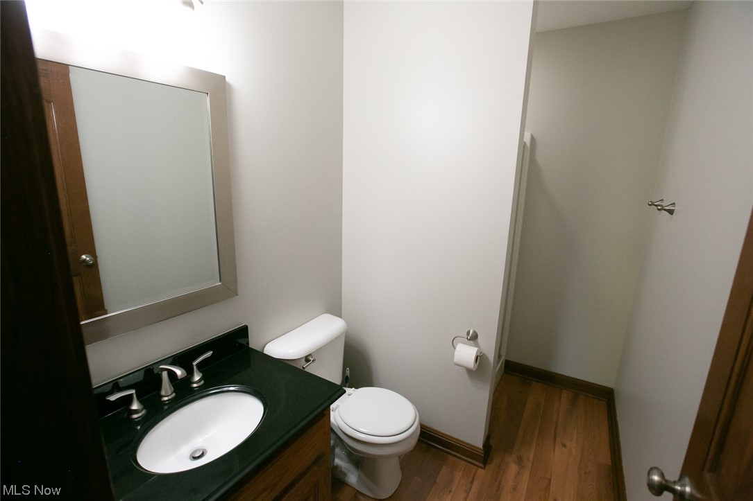14711 Hatfield Road Rittman, OH 44270 - Photo 22 of 35 1st floor full bath and shower.