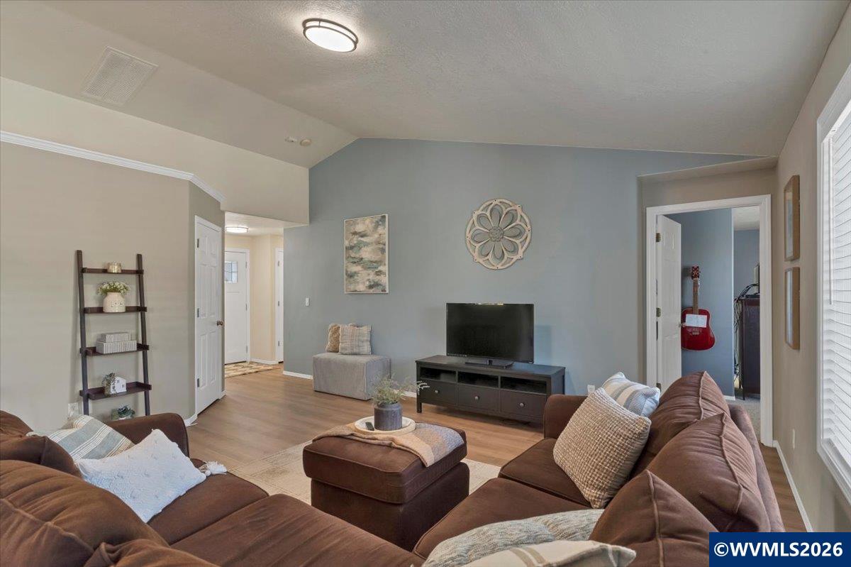 585 Northwest Marshall Street Dallas, OR 97338 - Photo 11 of 50