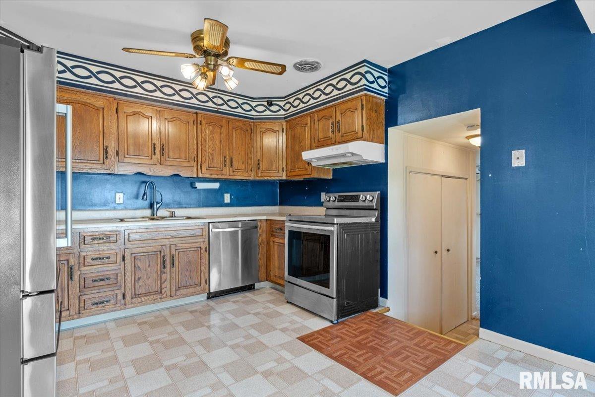 2709 Clifton Drive Springfield, IL 62704 - Photo 12 of 39