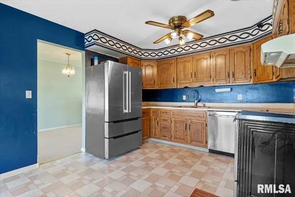 $249,900 | 2709 Clifton Drive, Springfield, IL 62704