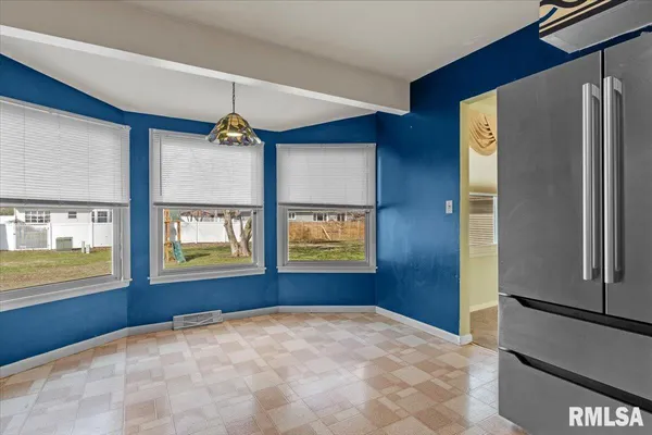 $249,900 | 2709 Clifton Drive, Springfield, IL 62704