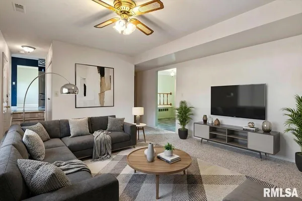 $249,900 | 2709 Clifton Drive, Springfield, IL 62704