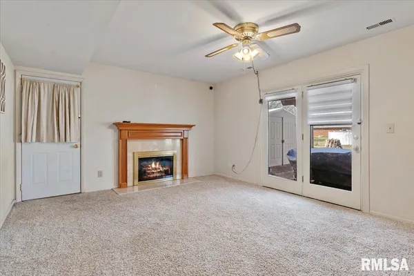 $249,900 | 2709 Clifton Drive, Springfield, IL 62704