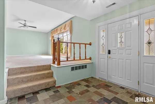 $249,900 | 2709 Clifton Drive, Springfield, IL 62704
