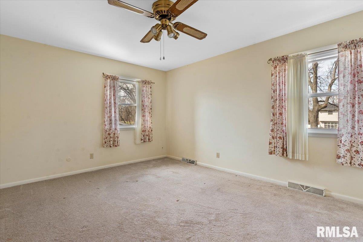 2709 Clifton Drive Springfield, IL 62704 - Photo 22 of 39