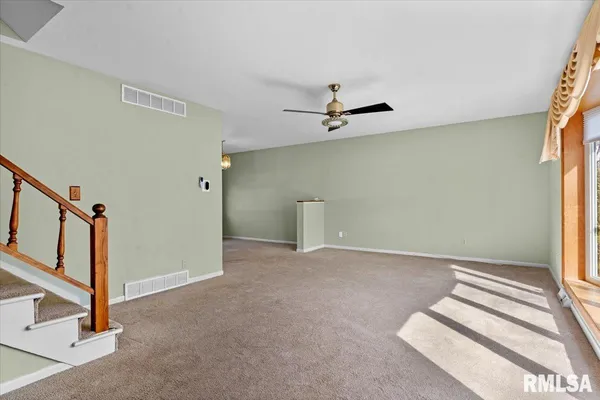 $249,900 | 2709 Clifton Drive, Springfield, IL 62704