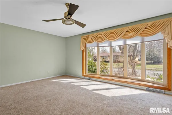 $249,900 | 2709 Clifton Drive, Springfield, IL 62704