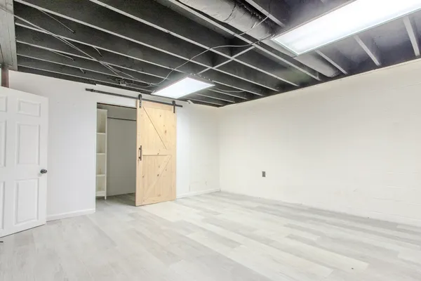 a view of utility room