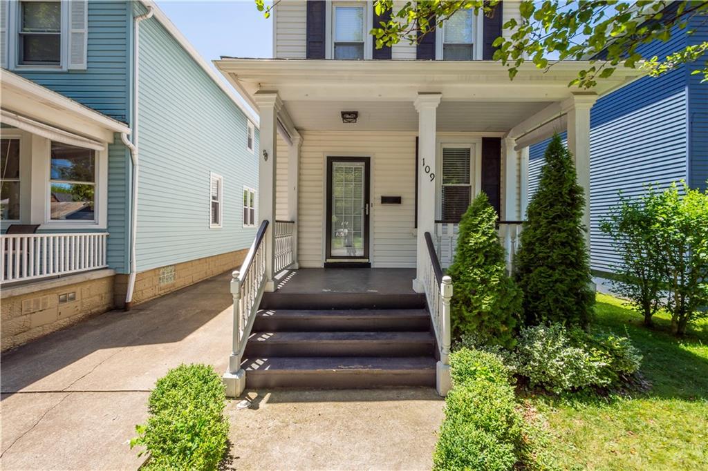 109 Pine Road Sewickley, PA 15143 - Photo 4 of 37 Front Porch