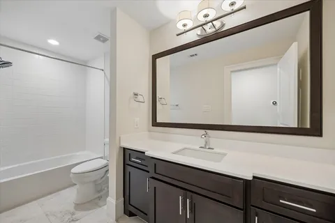 $1,075,000 | 2111 Huldy Street, Houston, TX 77019
