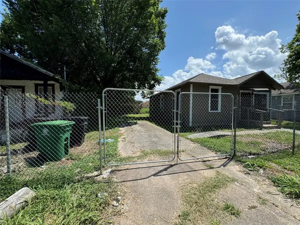 $1,450 | 3428 Reeves Street, Houston, TX 77004