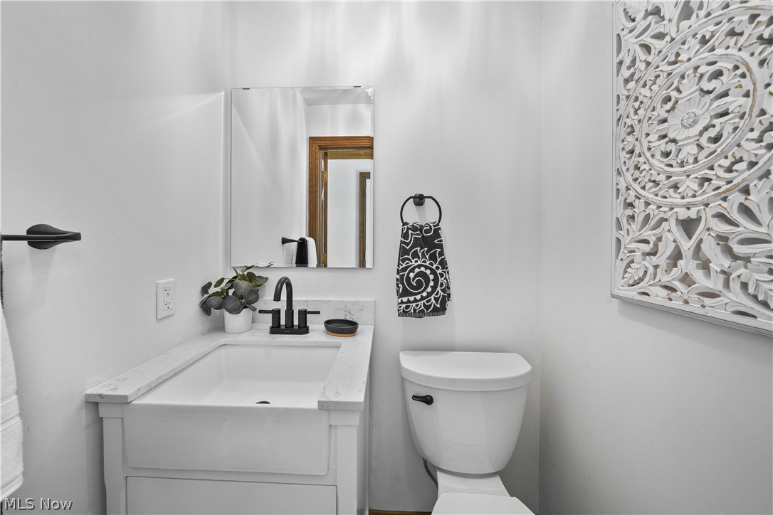 7231 Stow Road Hudson, OH 44236 - Photo 31 of 46 first floor updated half bathroom
