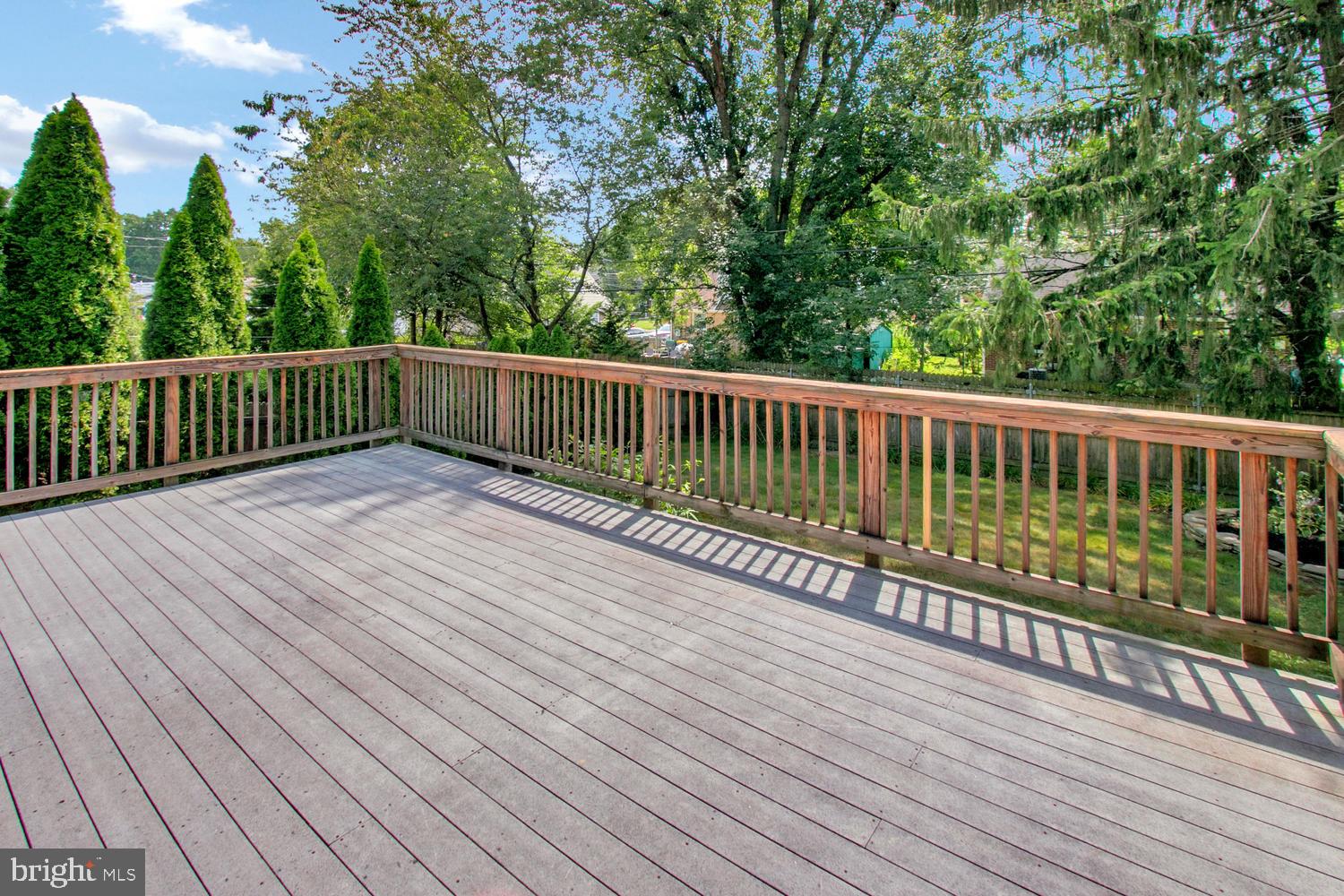 106 Devonshire Road Wilmington, DE 19803 - Photo 21 of 26 Large rear deck
