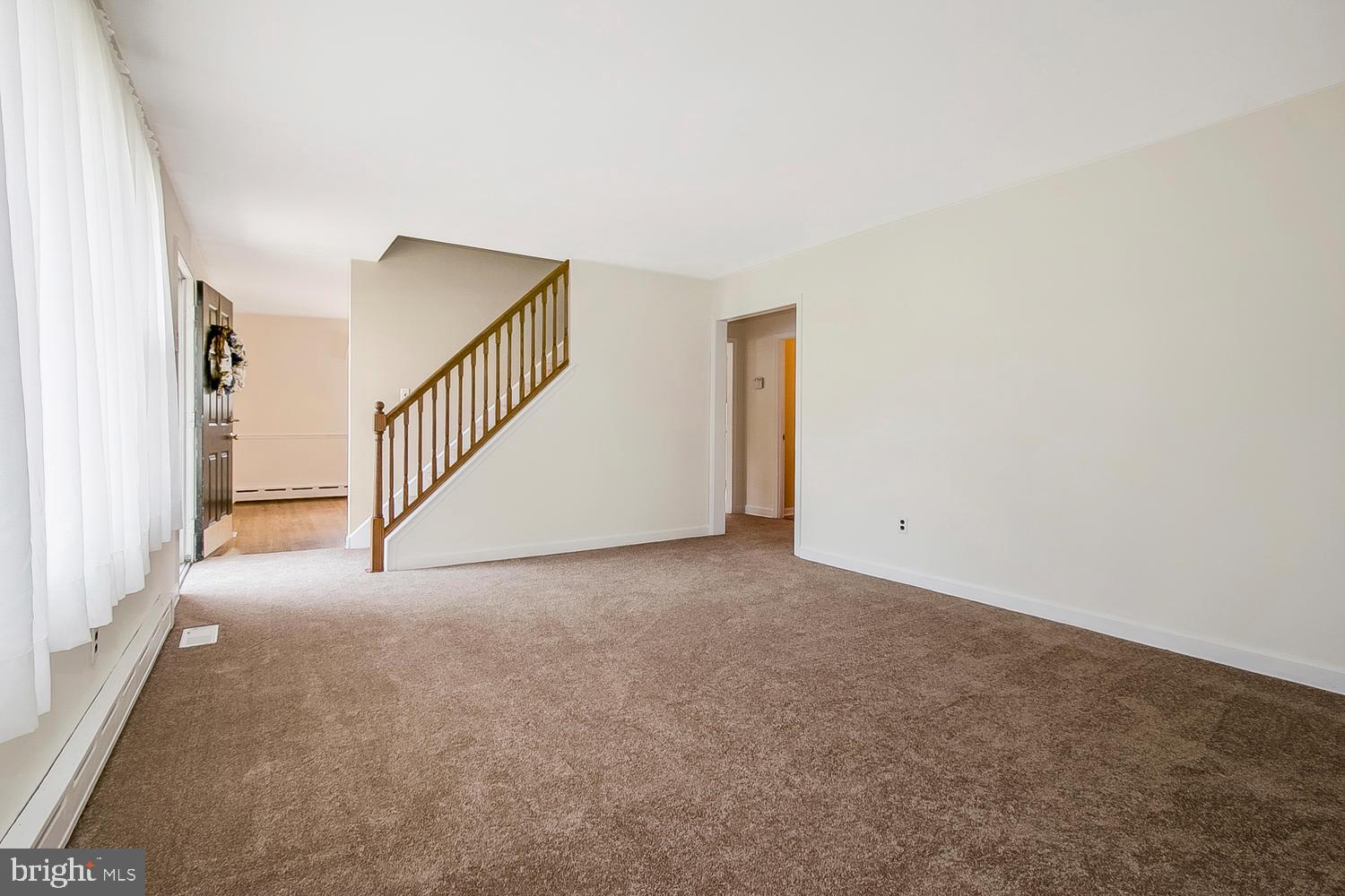 106 Devonshire Road Wilmington, DE 19803 - Photo 4 of 26 Spacious LR freshly painted including trim