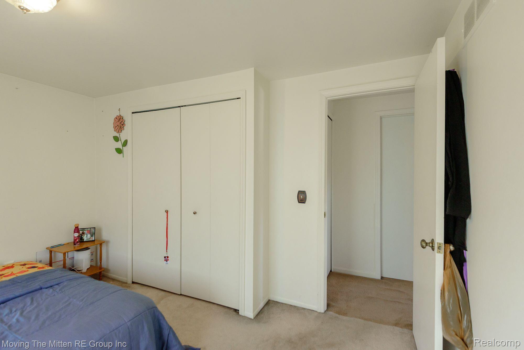 45090 Rudgate Road Canton, MI 48188 - Photo 17 of 41 Gallery Image 17