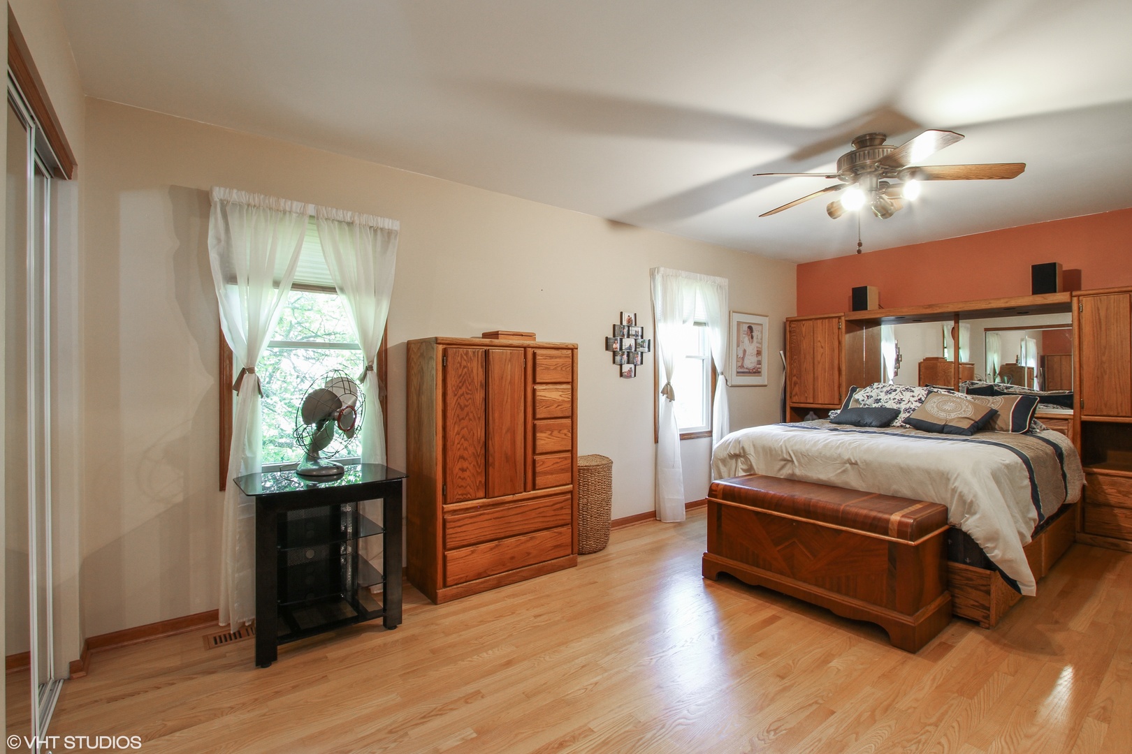 242 Foxmoor Road Fox River Grove, IL 60021 - Photo 7 of 17