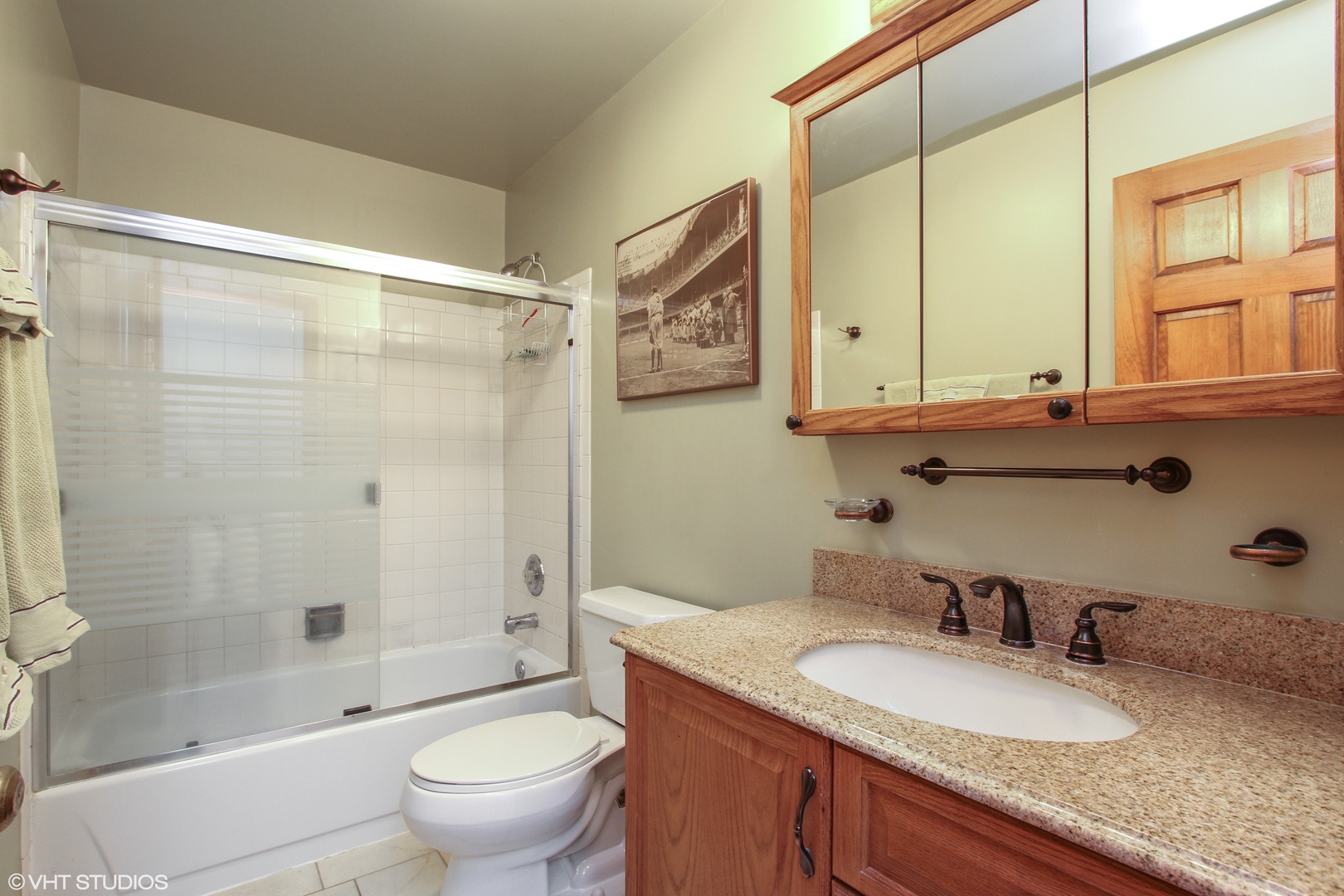 242 Foxmoor Road Fox River Grove, IL 60021 - Photo 10 of 17