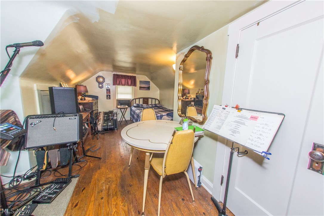 2813 2nd Street Northwest Canton, OH 44708 - Photo 29 of 33 UNIT #4 STUDIO SPACE IN STUDIO UNIT