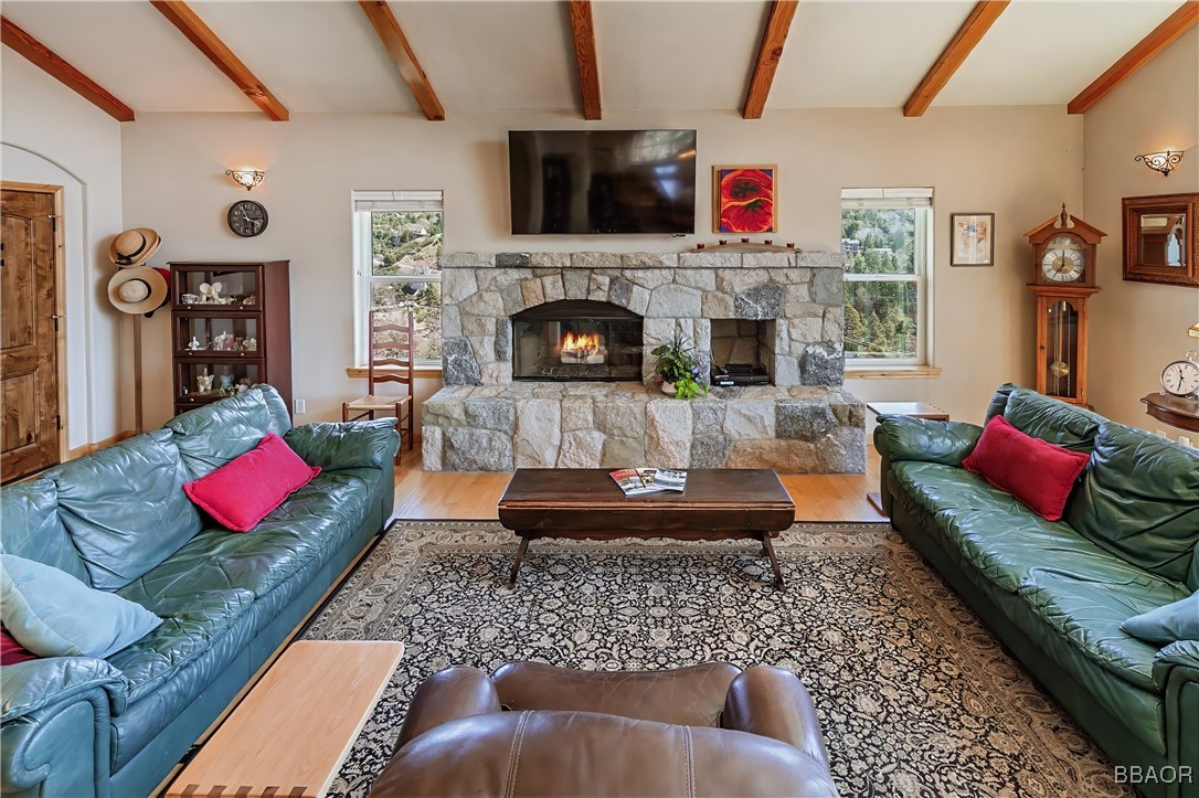 26855 Inyo Court Lake Arrowhead, CA 92352 - Photo 13 of 36