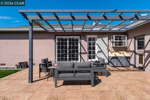 $835,000 | 141 Del Mar Drive, Salinas, CA 93901