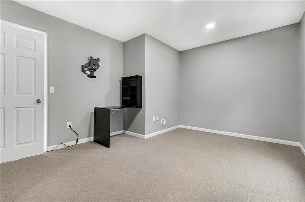 307 Remington Pl Boulevard Dallas, GA 30157 - Photo 13 of 27 a view of an empty room with a cabinet