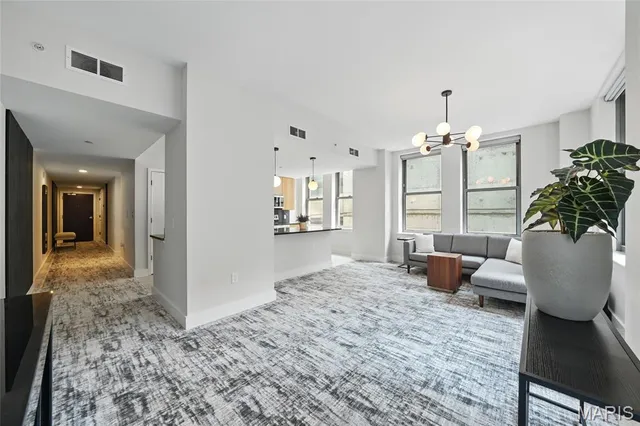 $139,900 | 314 North Broadway, Unit 806, St. Louis, MO 63102