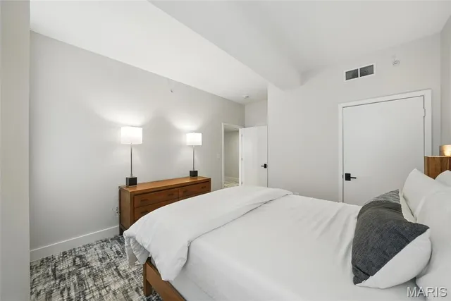 $139,900 | 314 North Broadway, Unit 806, St. Louis, MO 63102