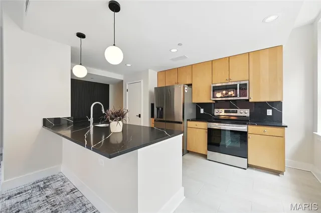 $139,900 | 314 North Broadway, Unit 806, St. Louis, MO 63102