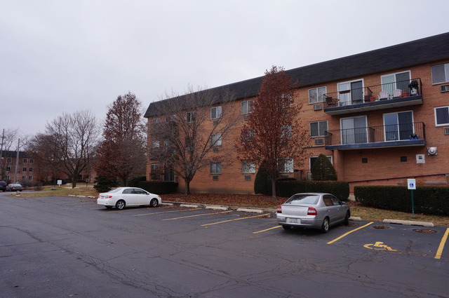 1004 North Mill Street, Unit 104 Naperville, IL 60563 - Photo 3 of 17