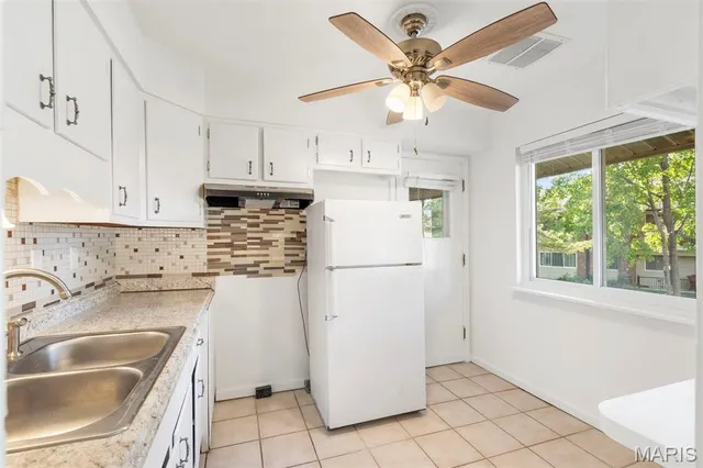 $79,900 | 9925 Bunker Hill Drive, Unit F, St. Louis, MO 63123