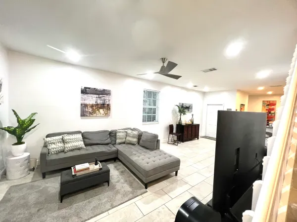 $535,000 | 2046 Madeira Drive, Weston, FL 33327