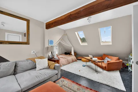 $649,999 | 1726 North Sawyer Avenue, Chicago, IL 60647
