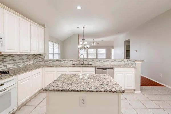 $2,595 | 2424 Cimmaron Drive, Plano, TX 75025