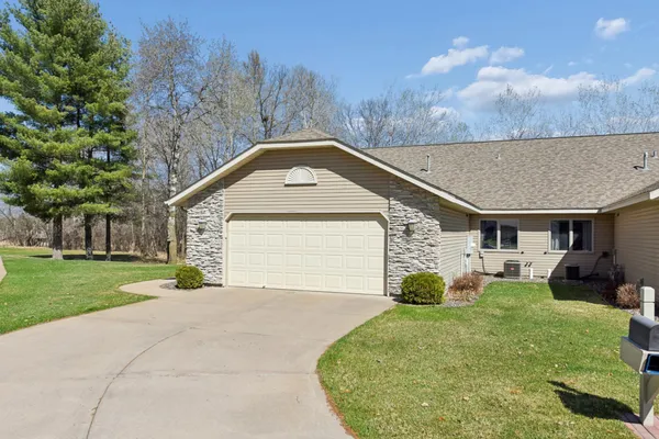 $315,000 | 650 Deer Path, Osceola, WI 54020
