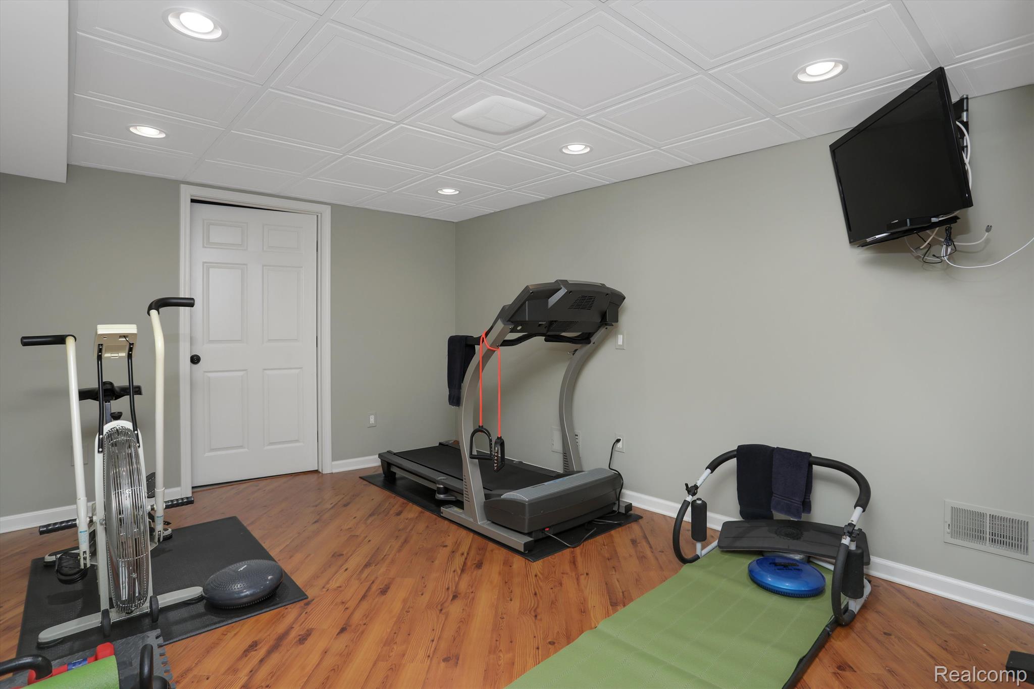 4545 Valley View Rochester, MI 48306 - Photo 51 of 57 Gallery Image 51