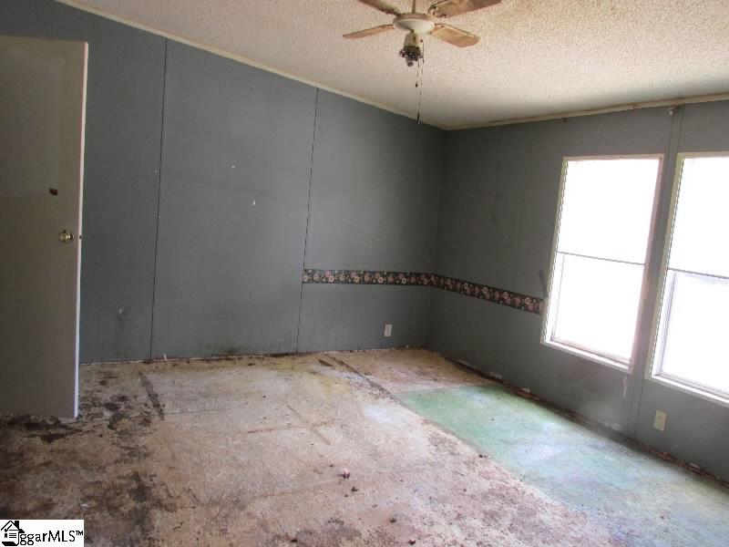 223 Hanks Road Laurens, SC 29360 - Photo 6 of 12 Gallery Image 6