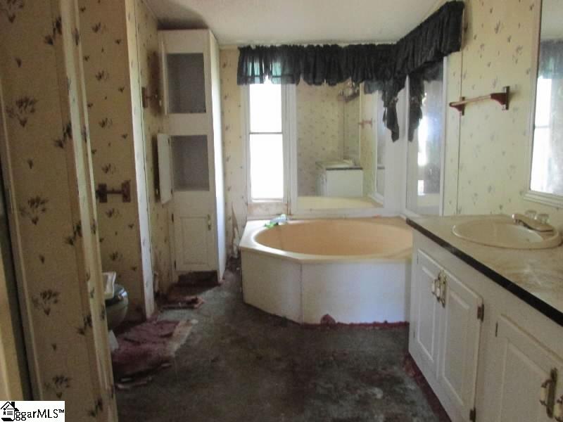223 Hanks Road Laurens, SC 29360 - Photo 10 of 12 Gallery Image 10