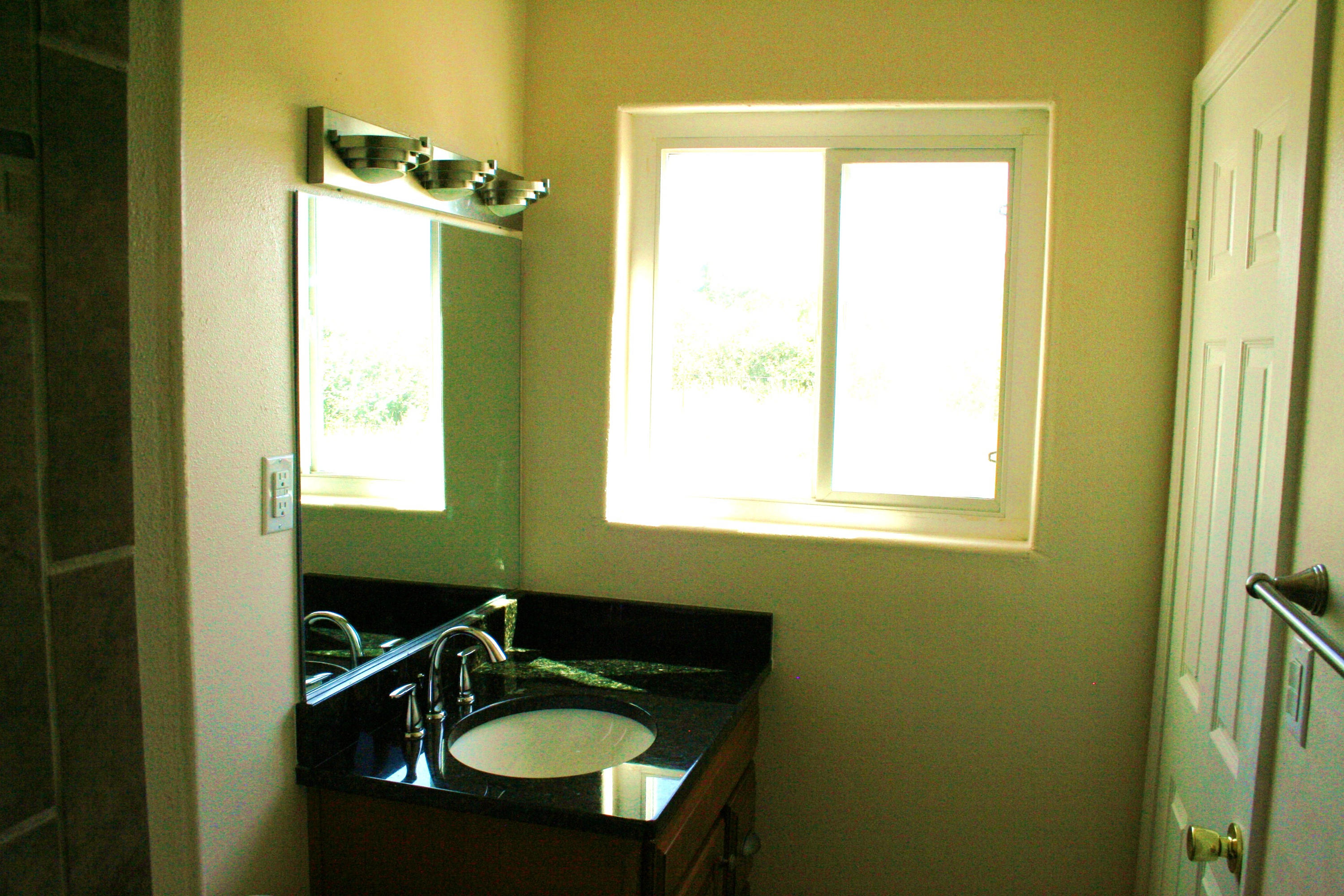 22415 Ruth Lane Anderson, CA 96007 - Photo 11 of 20 048