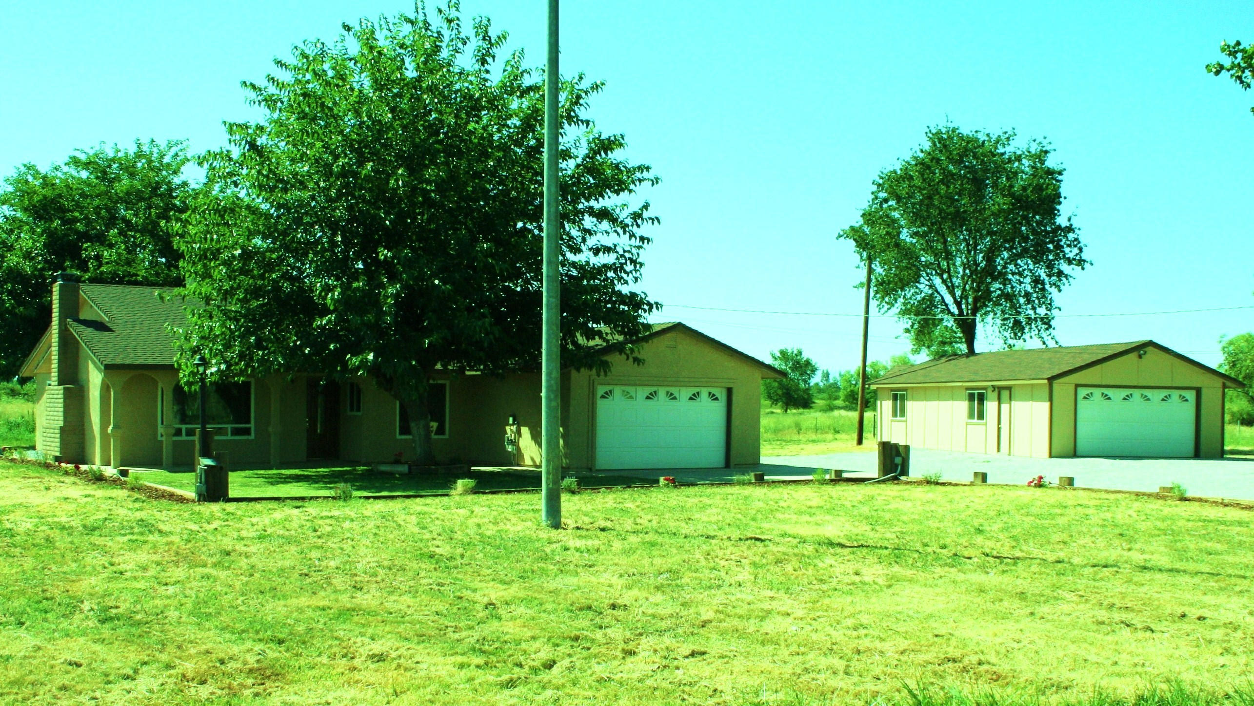 22415 Ruth Lane Anderson, CA 96007 - Photo 2 of 20 022
