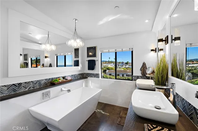 $5,499,000 | 2030 Calle De Los Alamos, San Clemente, CA 92672