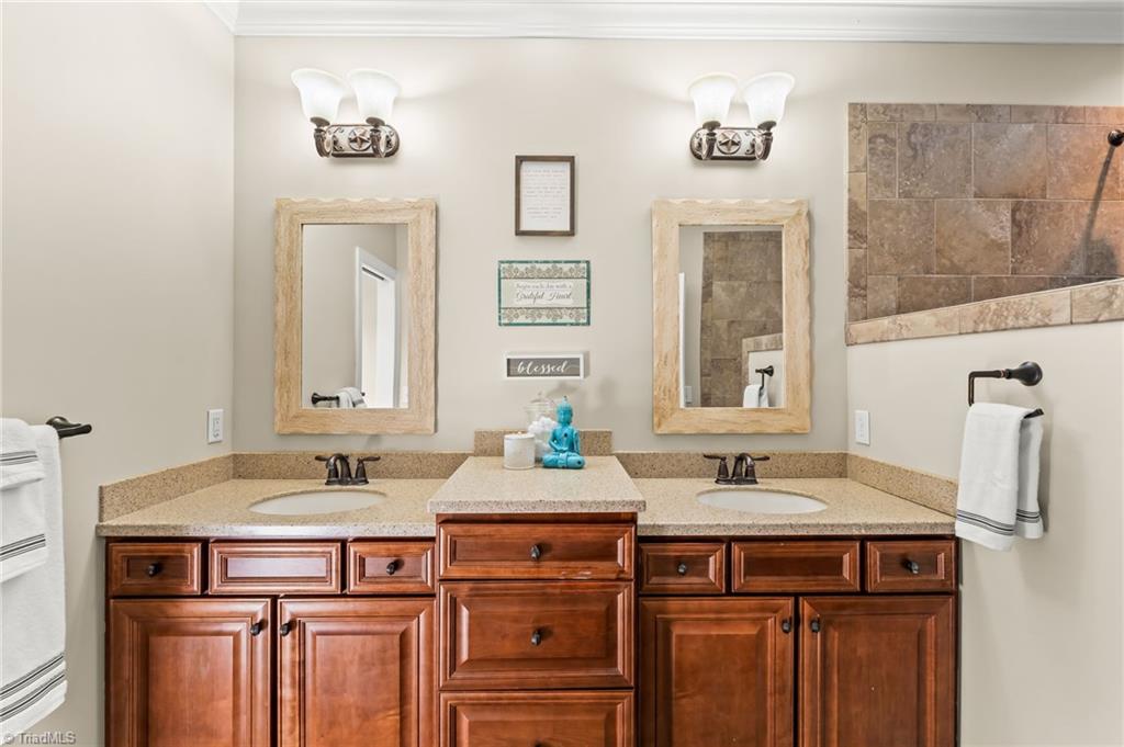 6318 Gray Farm Road High Point, NC 27263 - Photo 15 of 45 Primary Bath