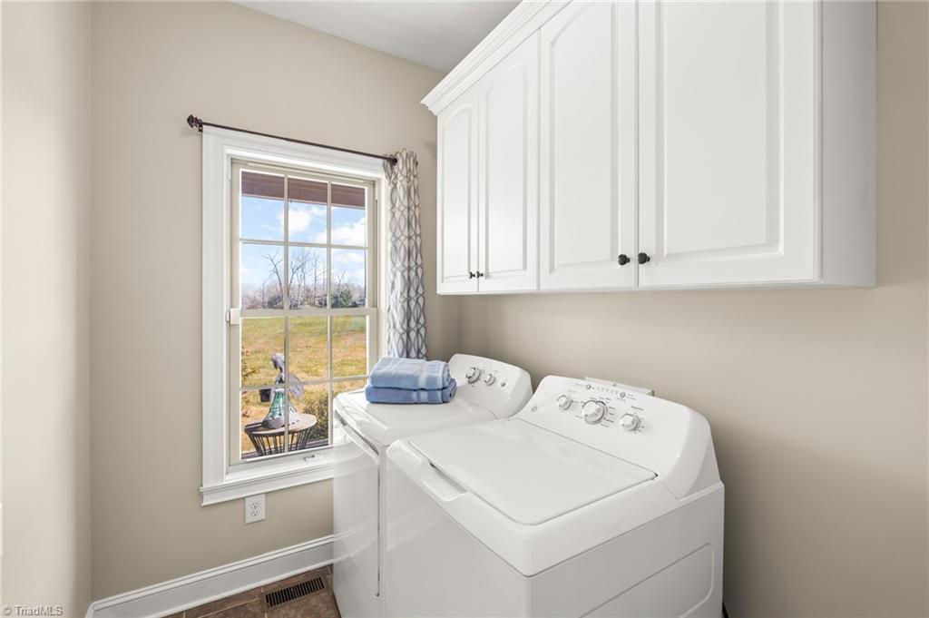 6318 Gray Farm Road High Point, NC 27263 - Photo 23 of 45