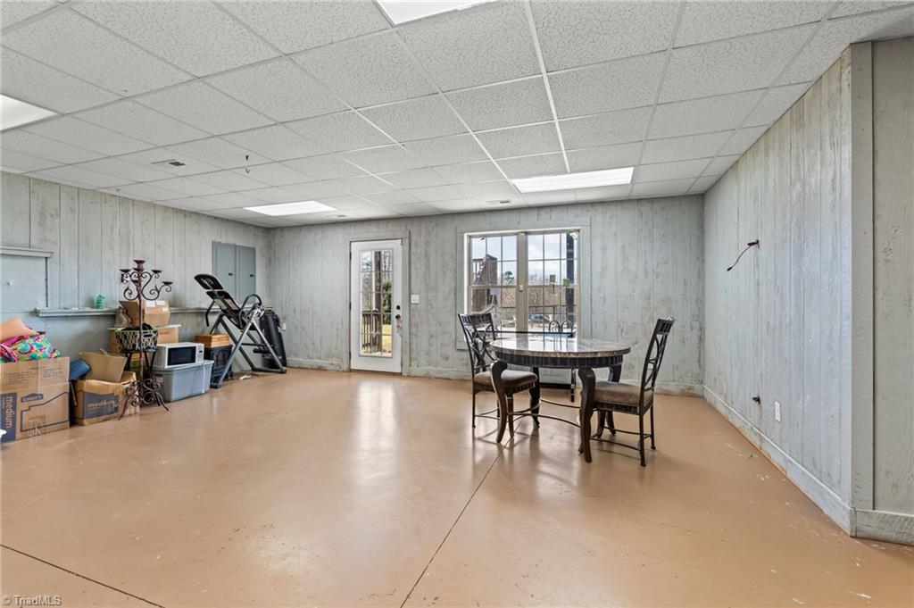 6318 Gray Farm Road High Point, NC 27263 - Photo 24 of 45 Rec room