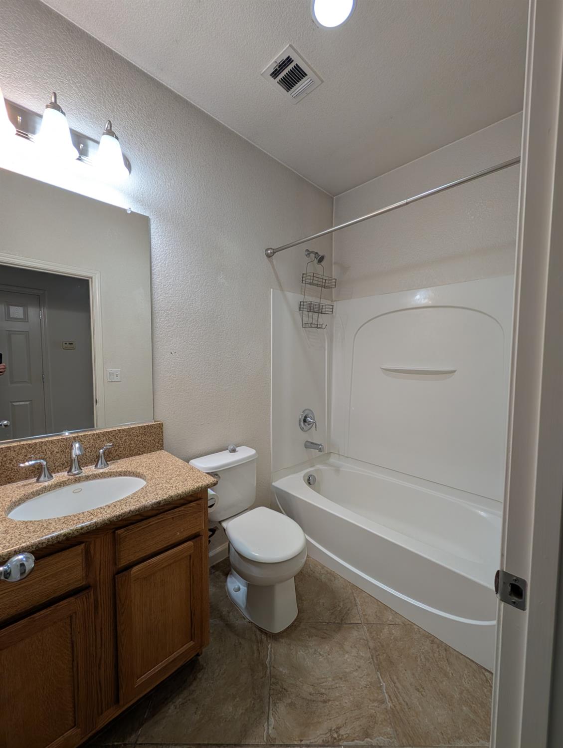 645 Sierra Avenue Reedley, CA 93654 - Photo 9 of 20