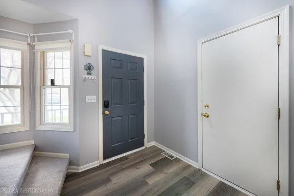 $275,000 | 229 Spring Point Drive, Carpentersville, IL 60110