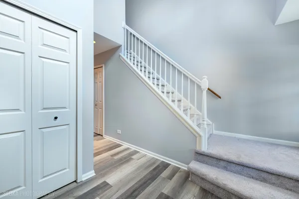 $275,000 | 229 Spring Point Drive, Carpentersville, IL 60110
