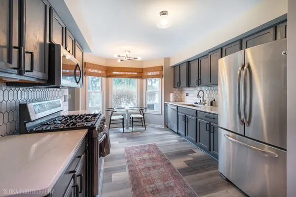 $275,000 | 229 Spring Point Drive, Carpentersville, IL 60110